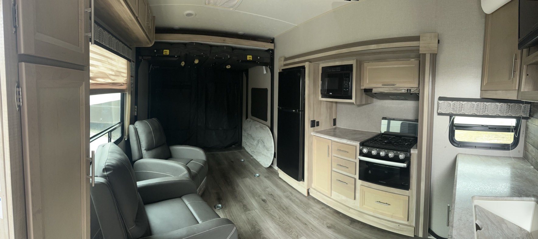 
								2022 Coachmen Catalina Toy Hauler 28THS full									