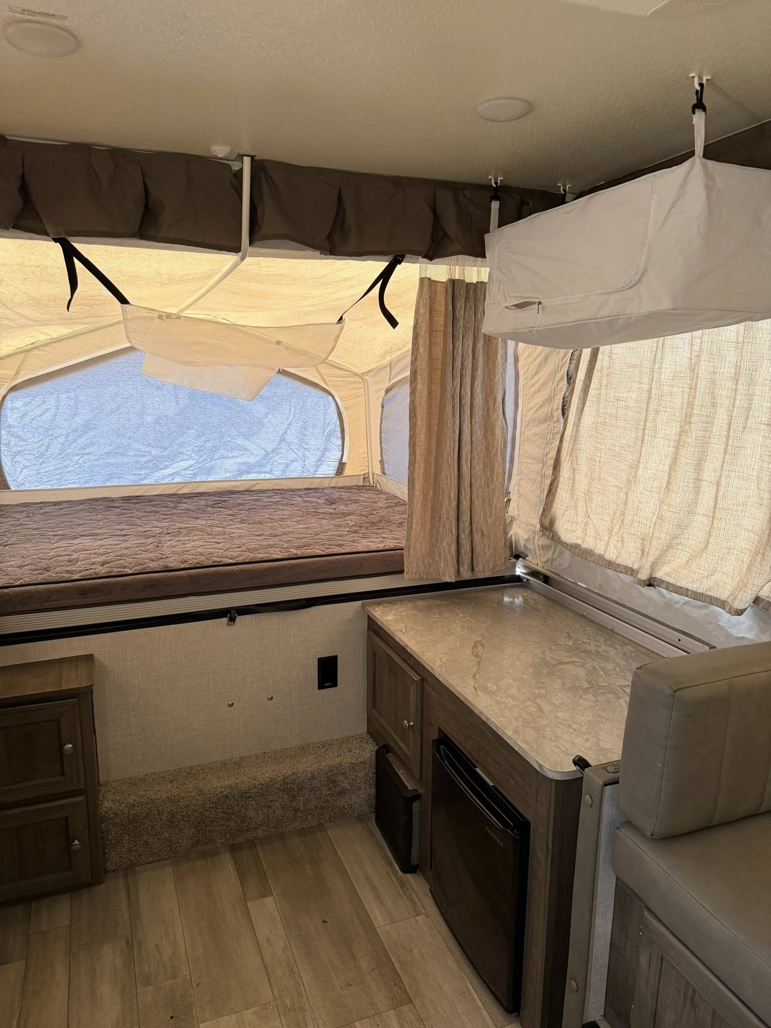 
								2022 Rockwood Freedom Camper full									