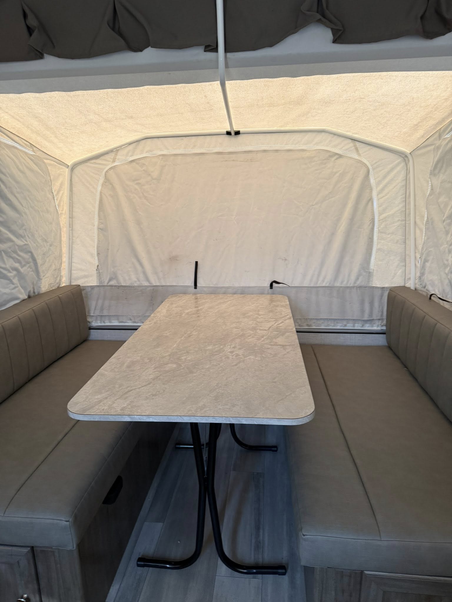 
								2022 Rockwood Freedom Camper full									