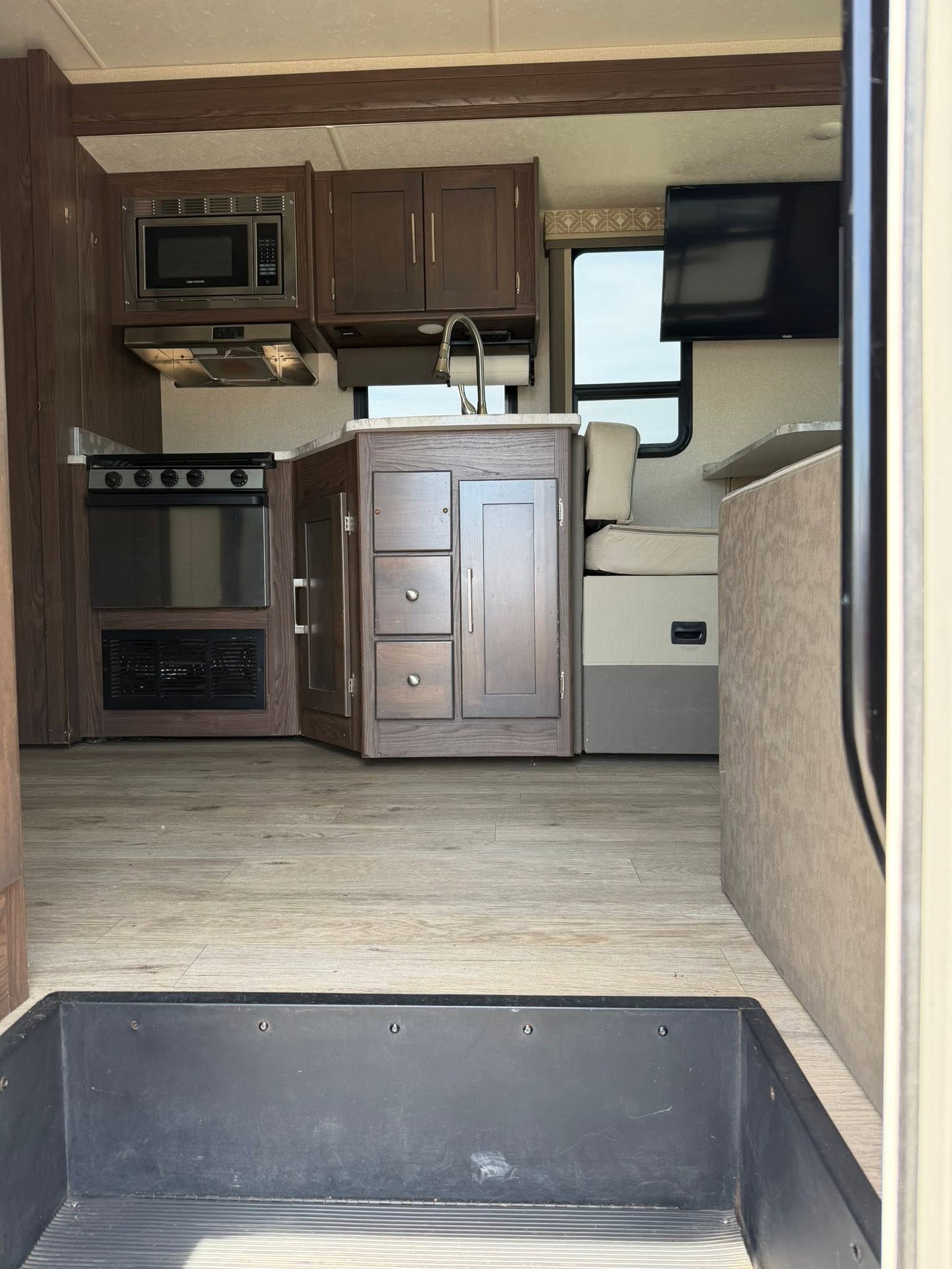 
								2020 Coachman Pursuit full									