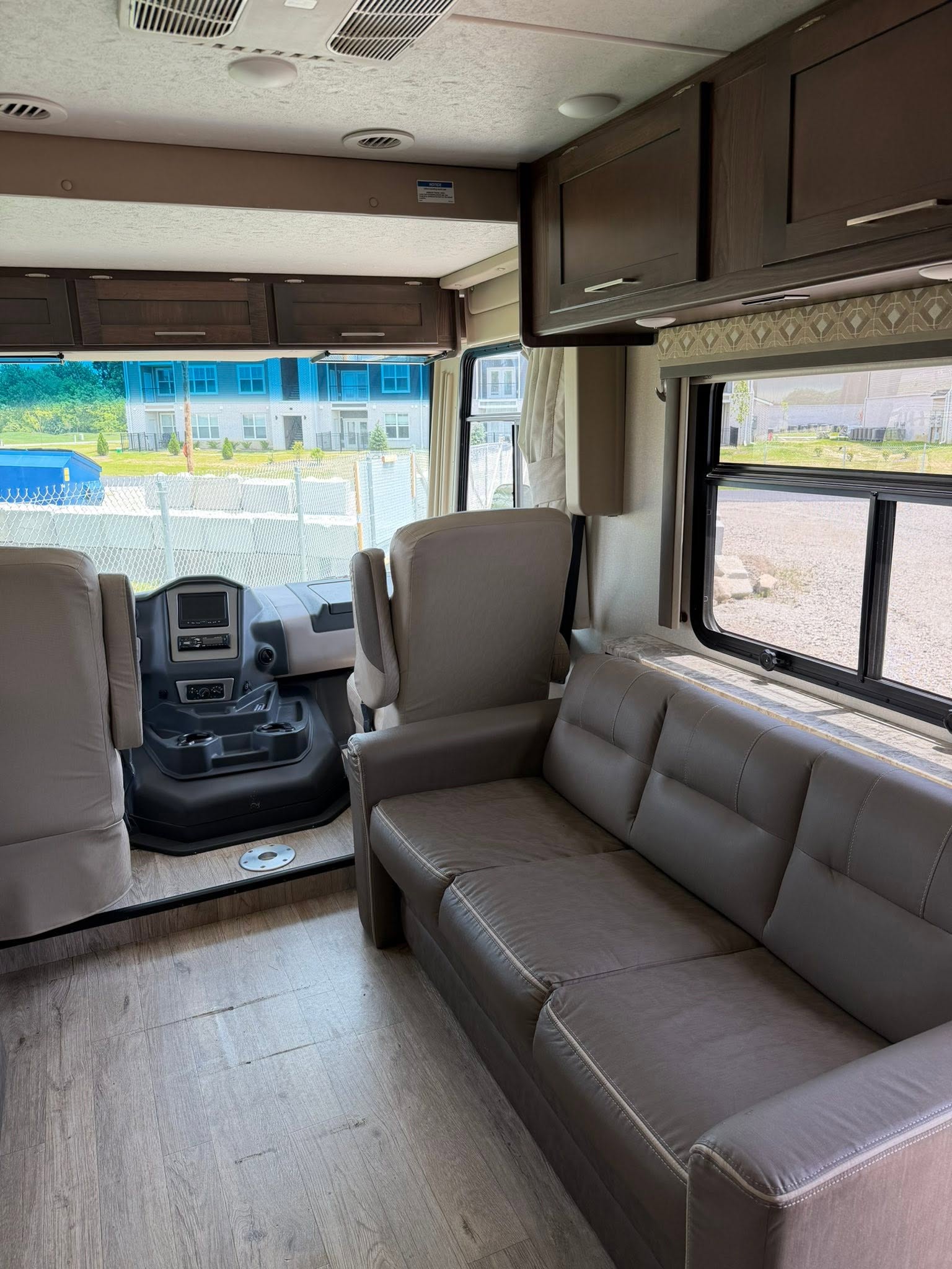 
								2020 Coachman Pursuit full									