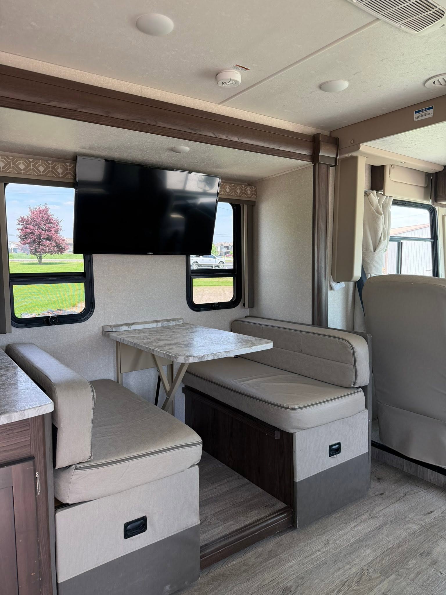 
								2020 Coachman Pursuit full									