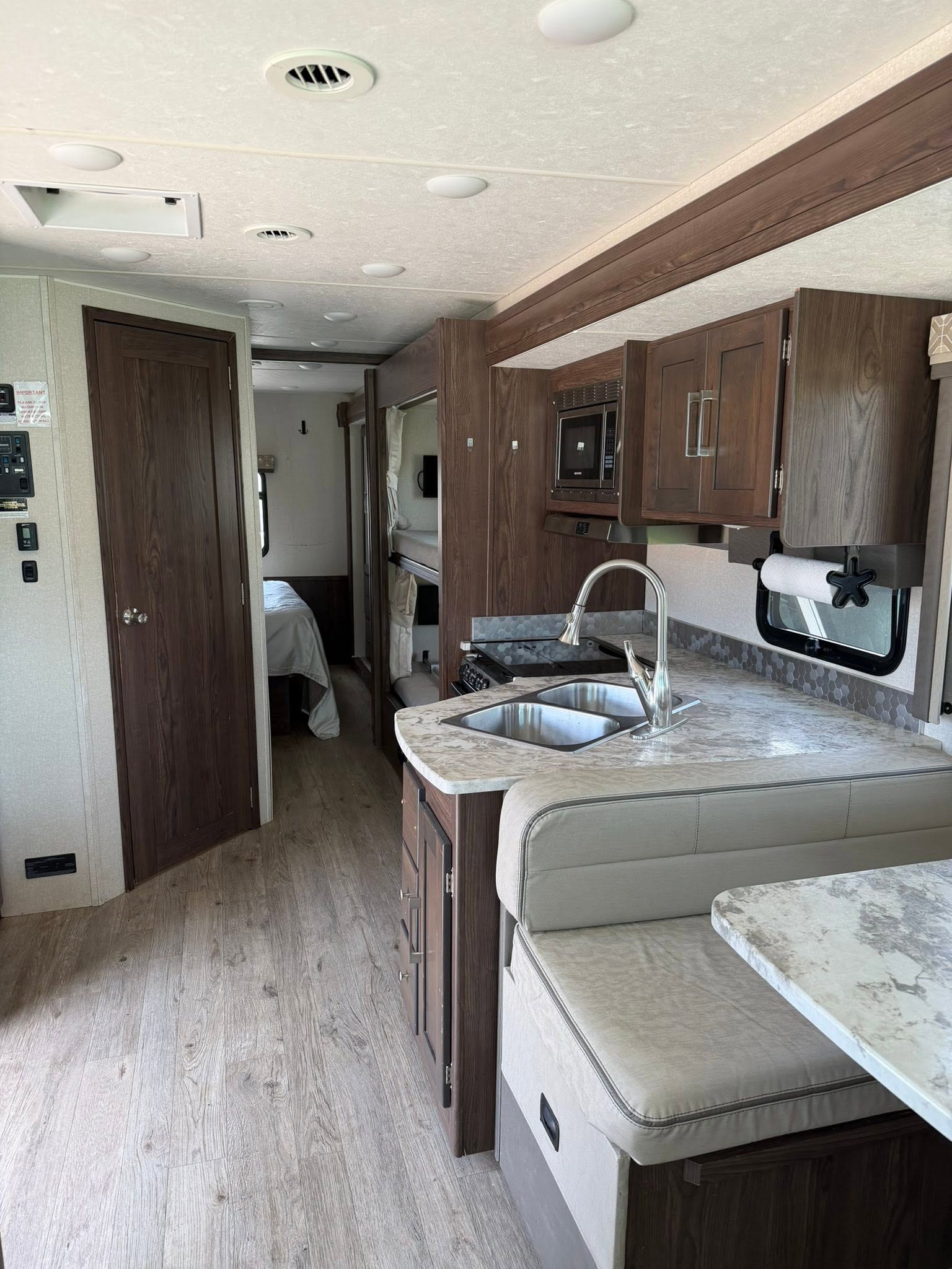 
								2020 Coachman Pursuit full									