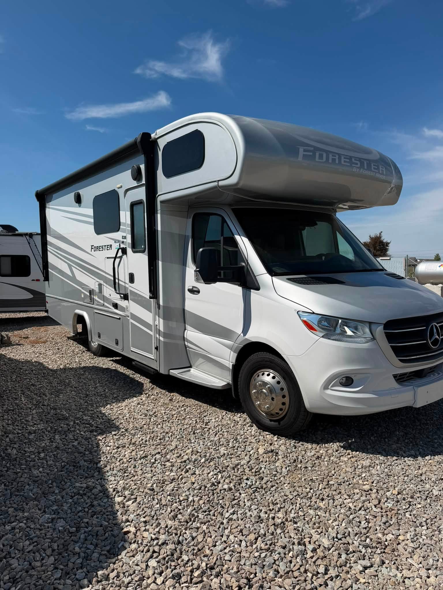 
								2023 Forest River Forester 2401B MBS full									