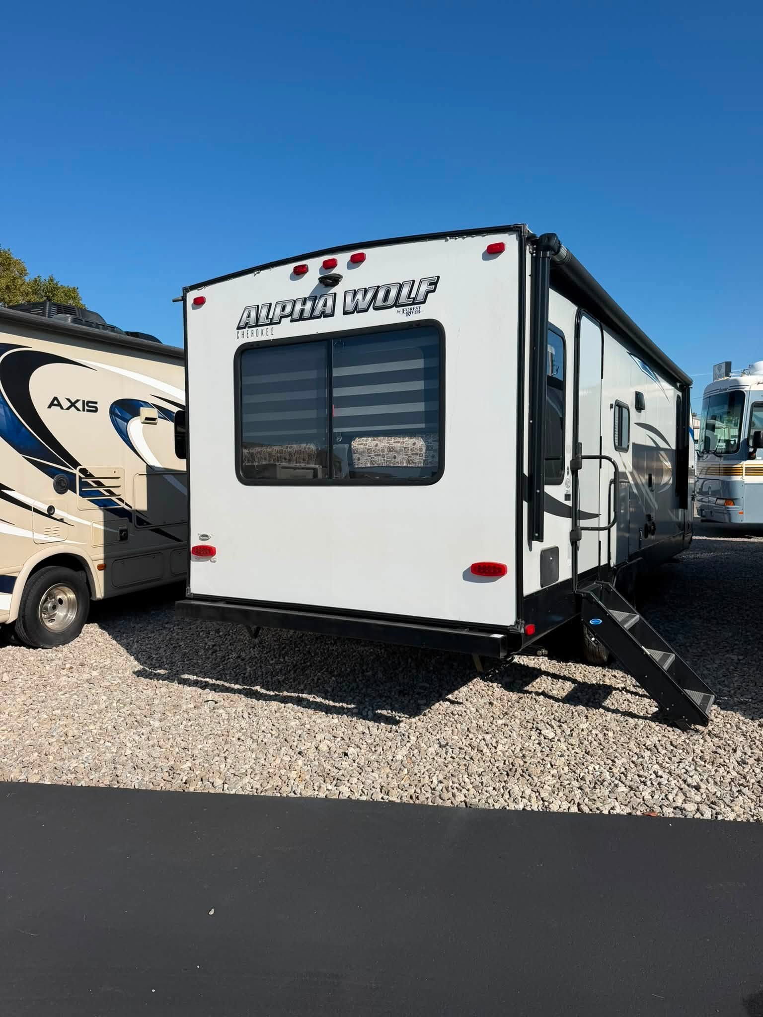
								2020 Forest River Cherokee Alpha Wolf 23RD-L full									